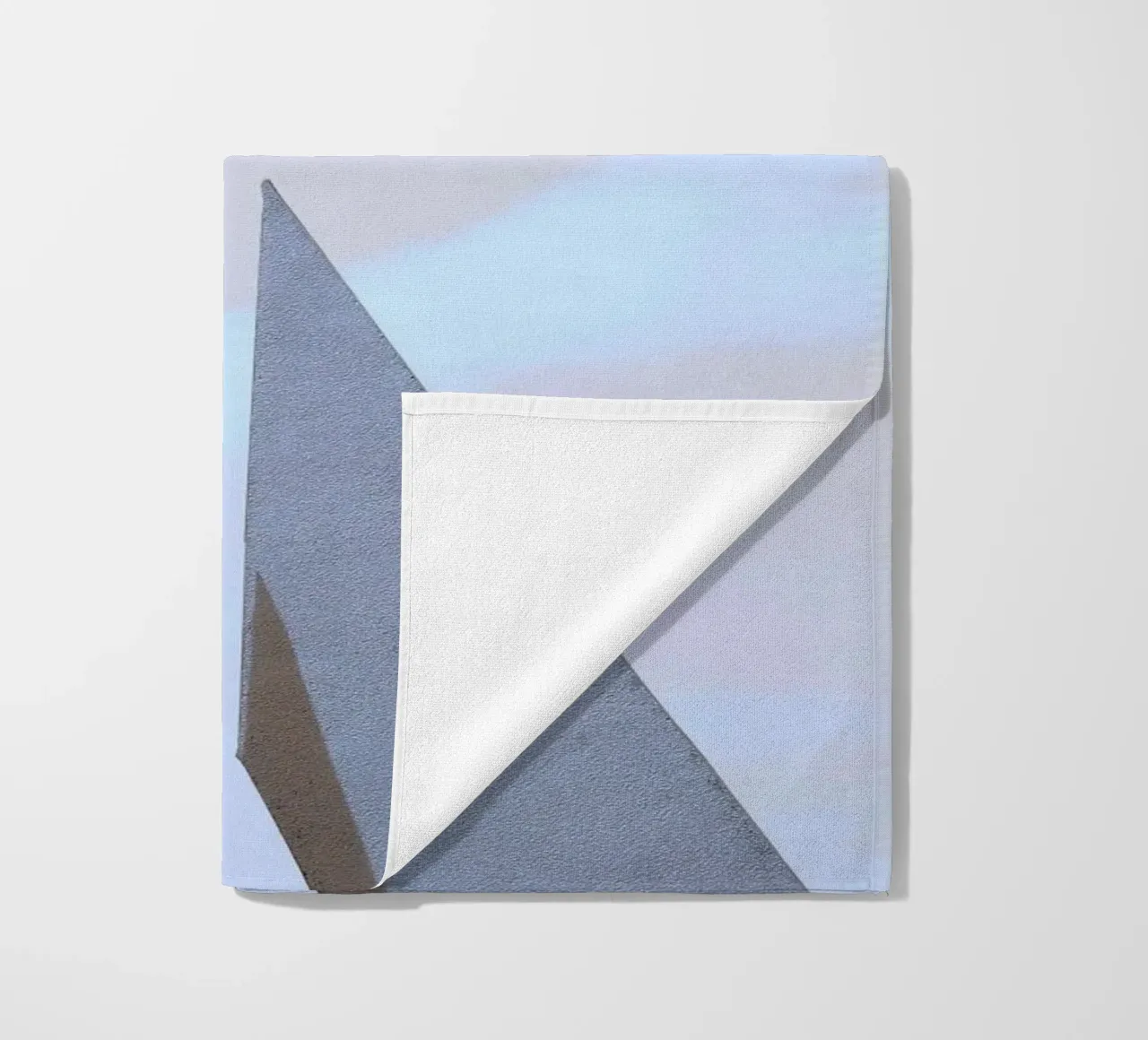 minimalist sharp angles telo mare da Histrol