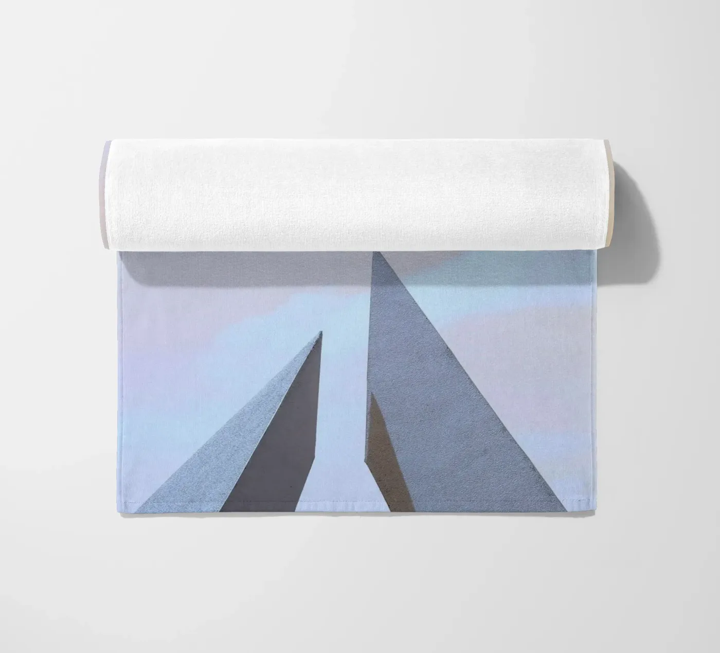 minimalist sharp angles strandhanddoek van Histrol