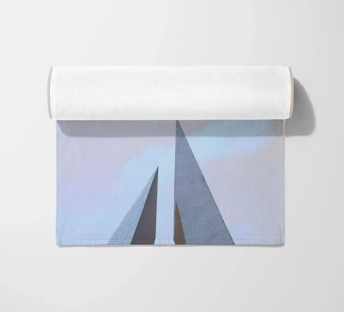 minimalist sharp angles strandhanddoek van Histrol