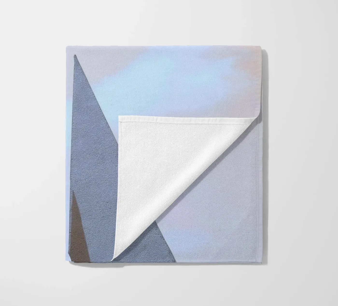 minimalist sharp angles strandhanddoek van Histrol