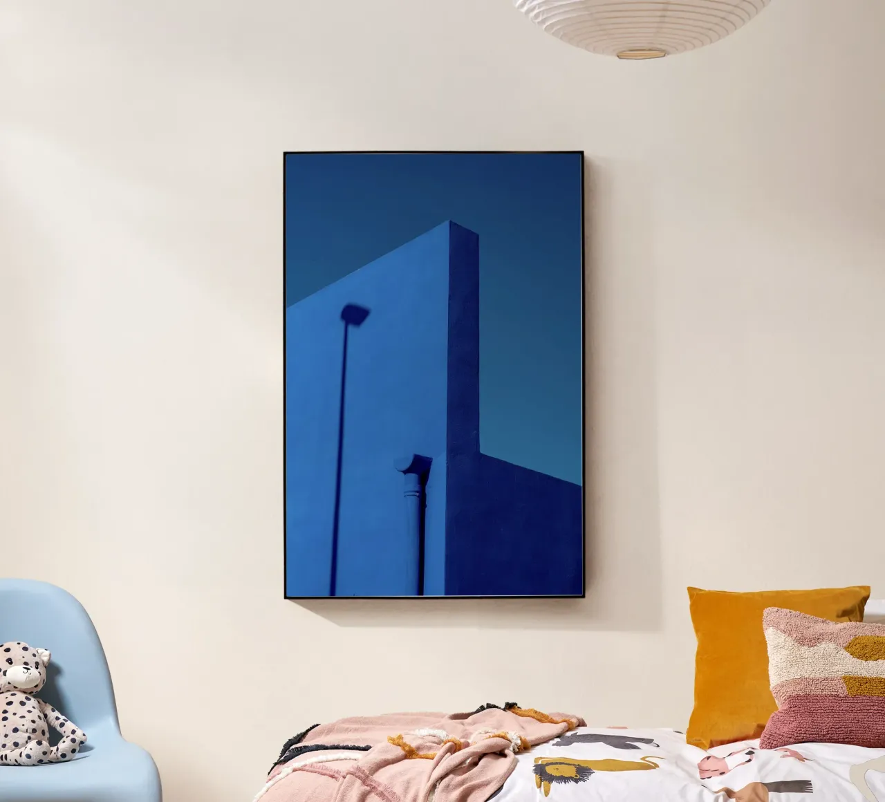 minimal blue wall plexiglass da prindy