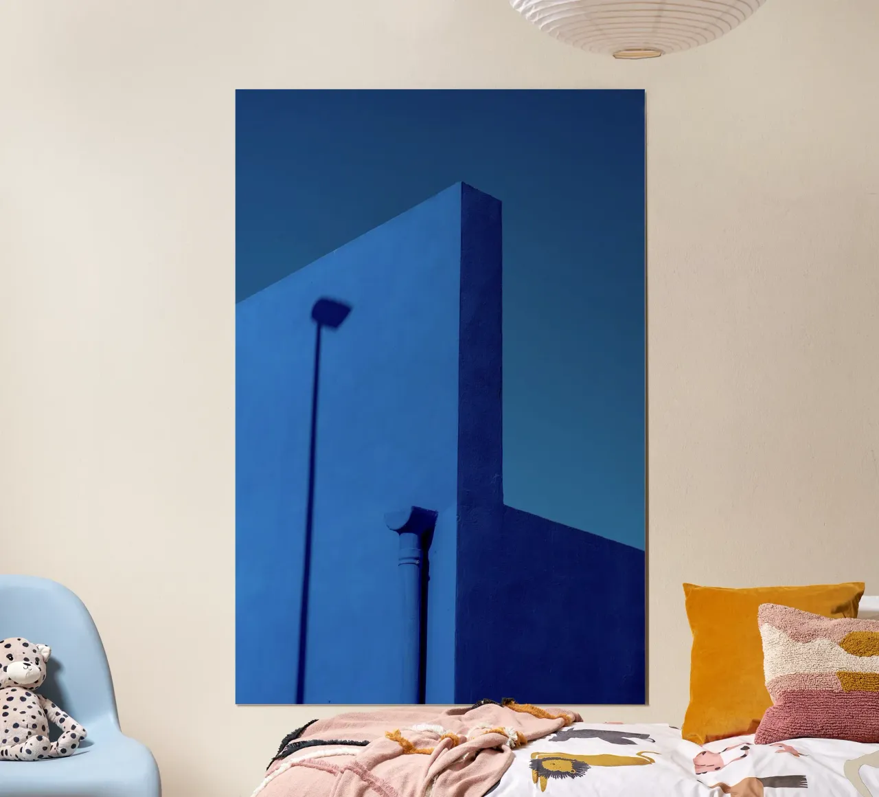 minimal blue wall poster con telaio in plastica da prindy