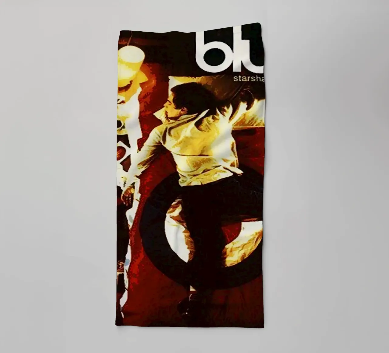 blur band towel by vanhesling