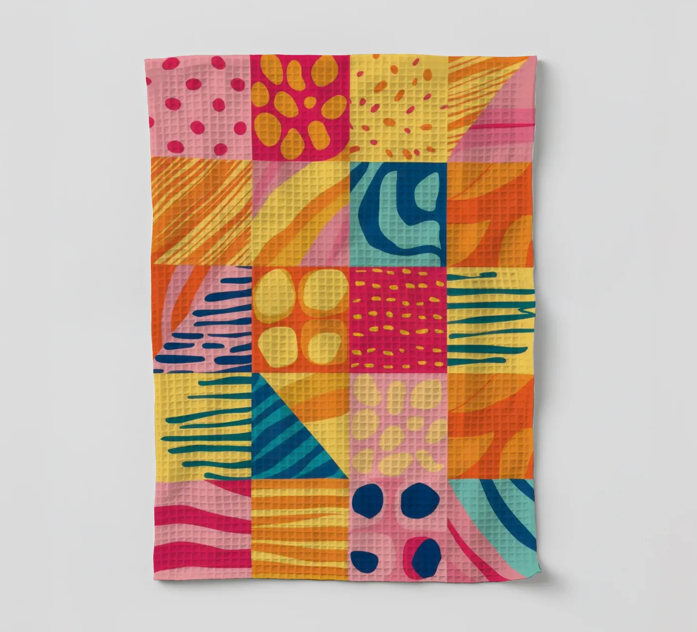 Chromatische Patchwork Freude Geschirrtuch von Dream Gesso