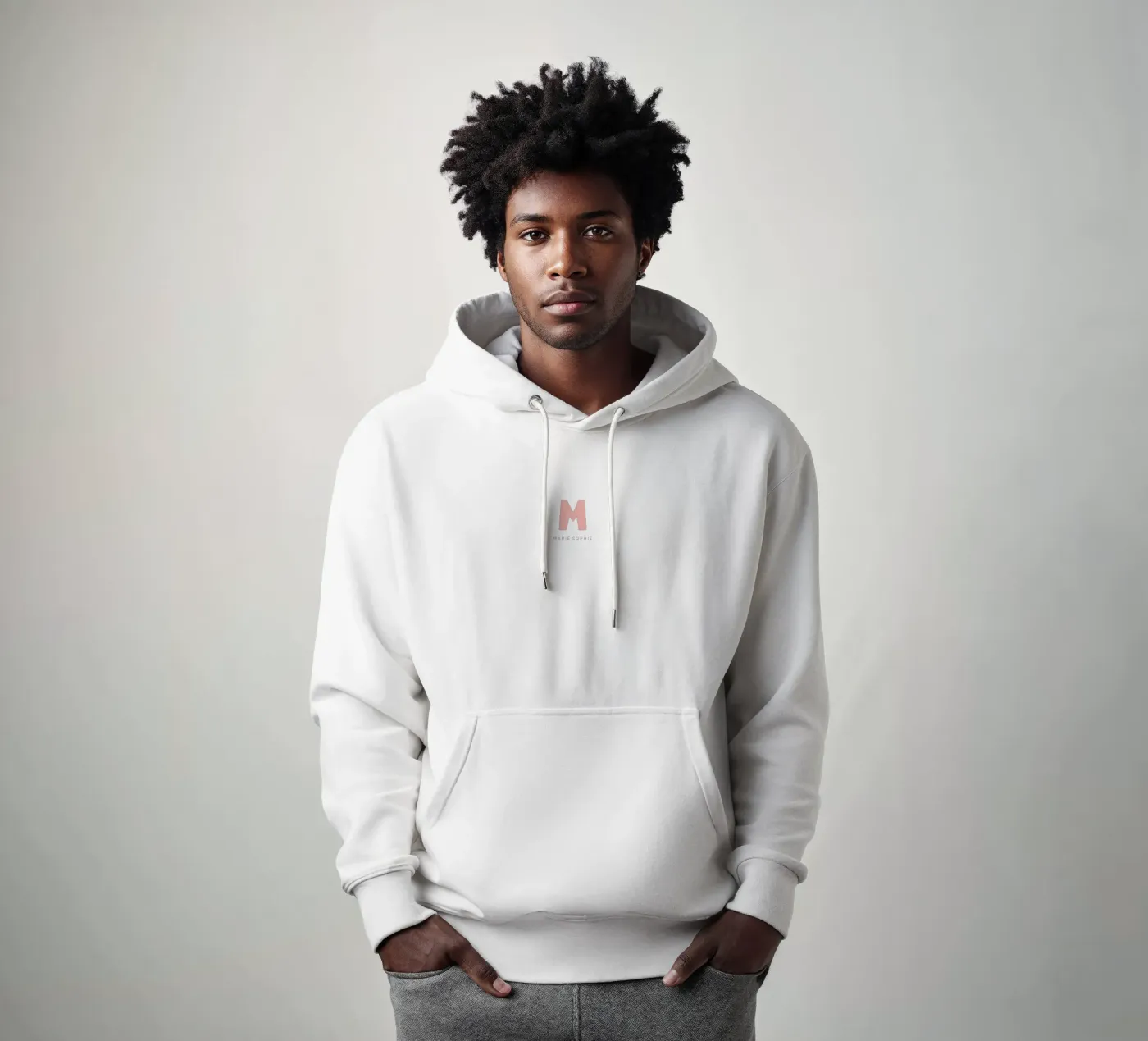 Solid Letters Hoodie von Kartenliebe