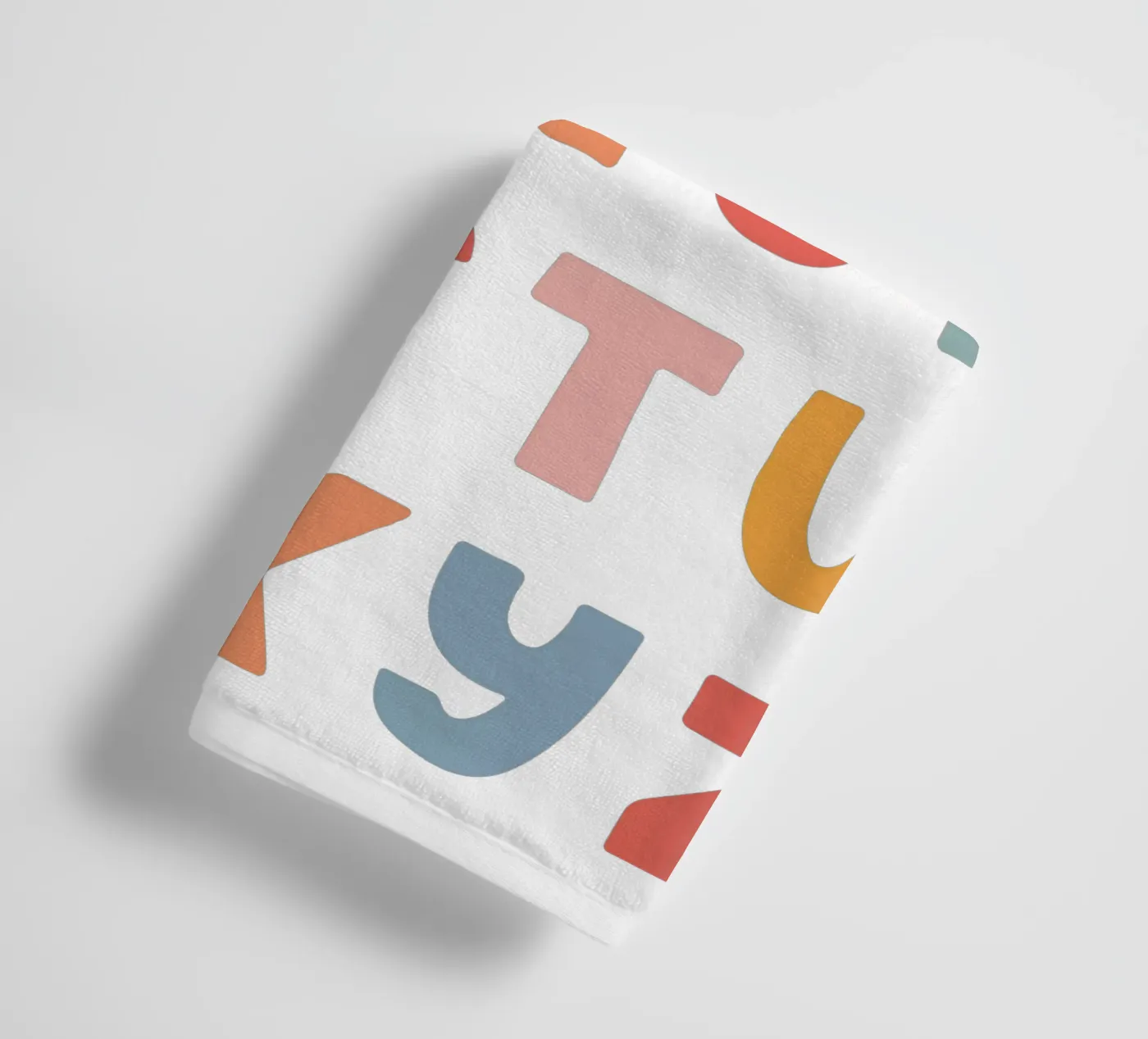 Solid Letters serviette de bain de Kartenliebe