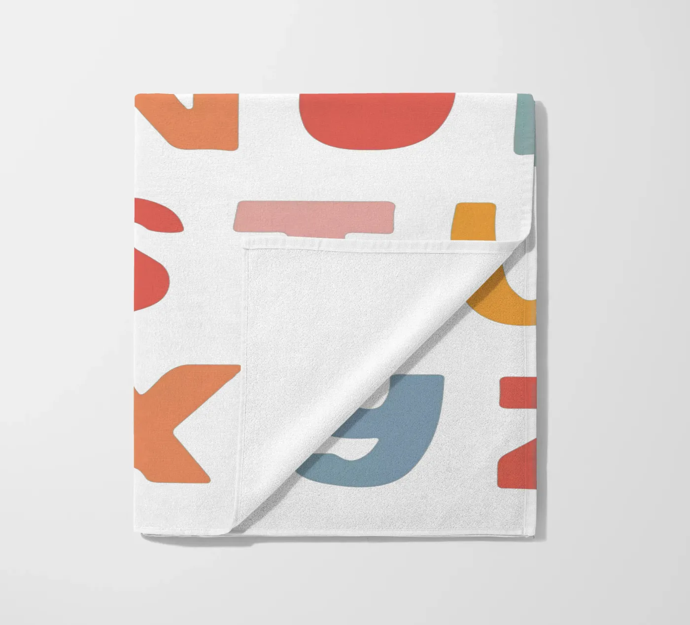 Solid Letters strandhanddoek van Kartenliebe