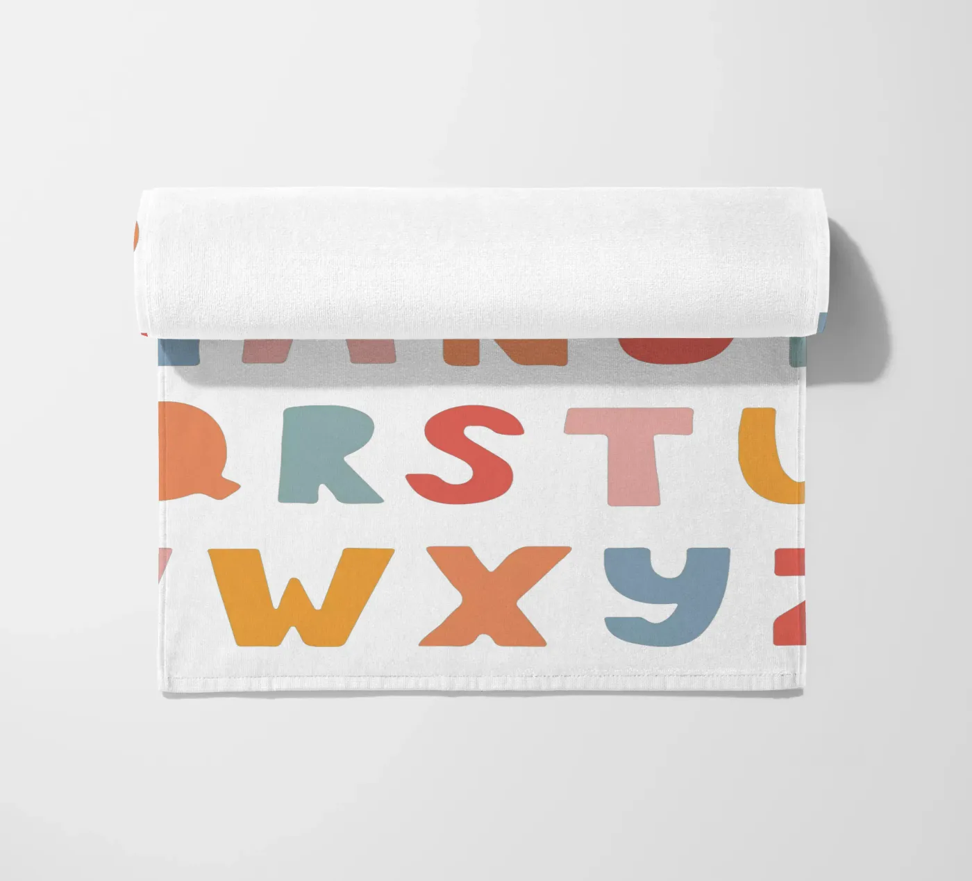 Solid Letters strandhanddoek van Kartenliebe