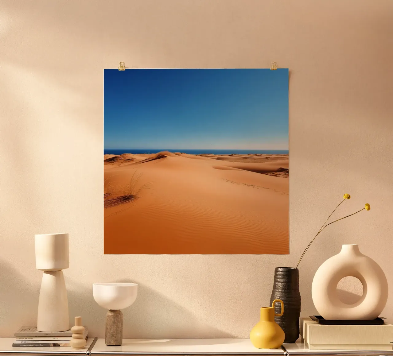 Sussurri dell'oceano poster con telaio in legno da PhotoVibe Decor