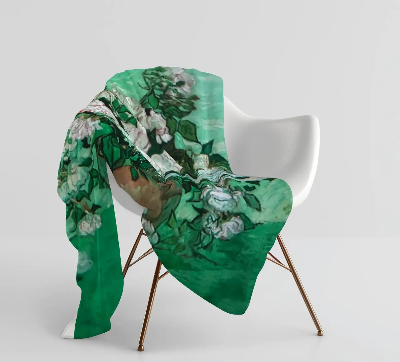vaso di fiori rose bianche coperta in pile da cloud shop