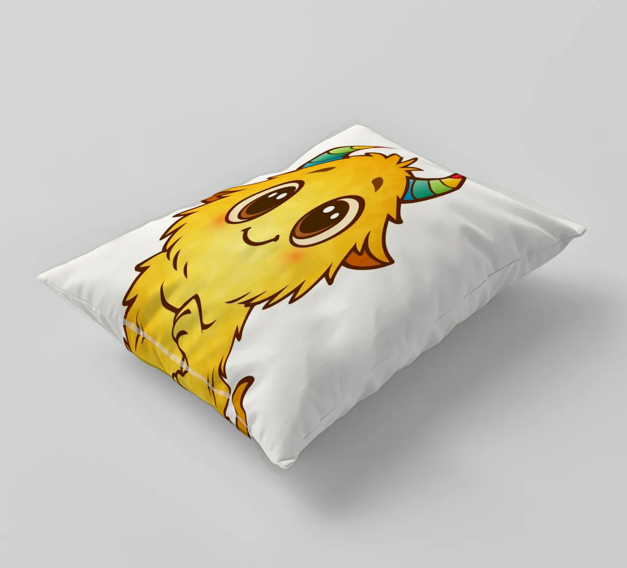 Simpatico mostro giallo con corna arcobaleno cuscino da namosh