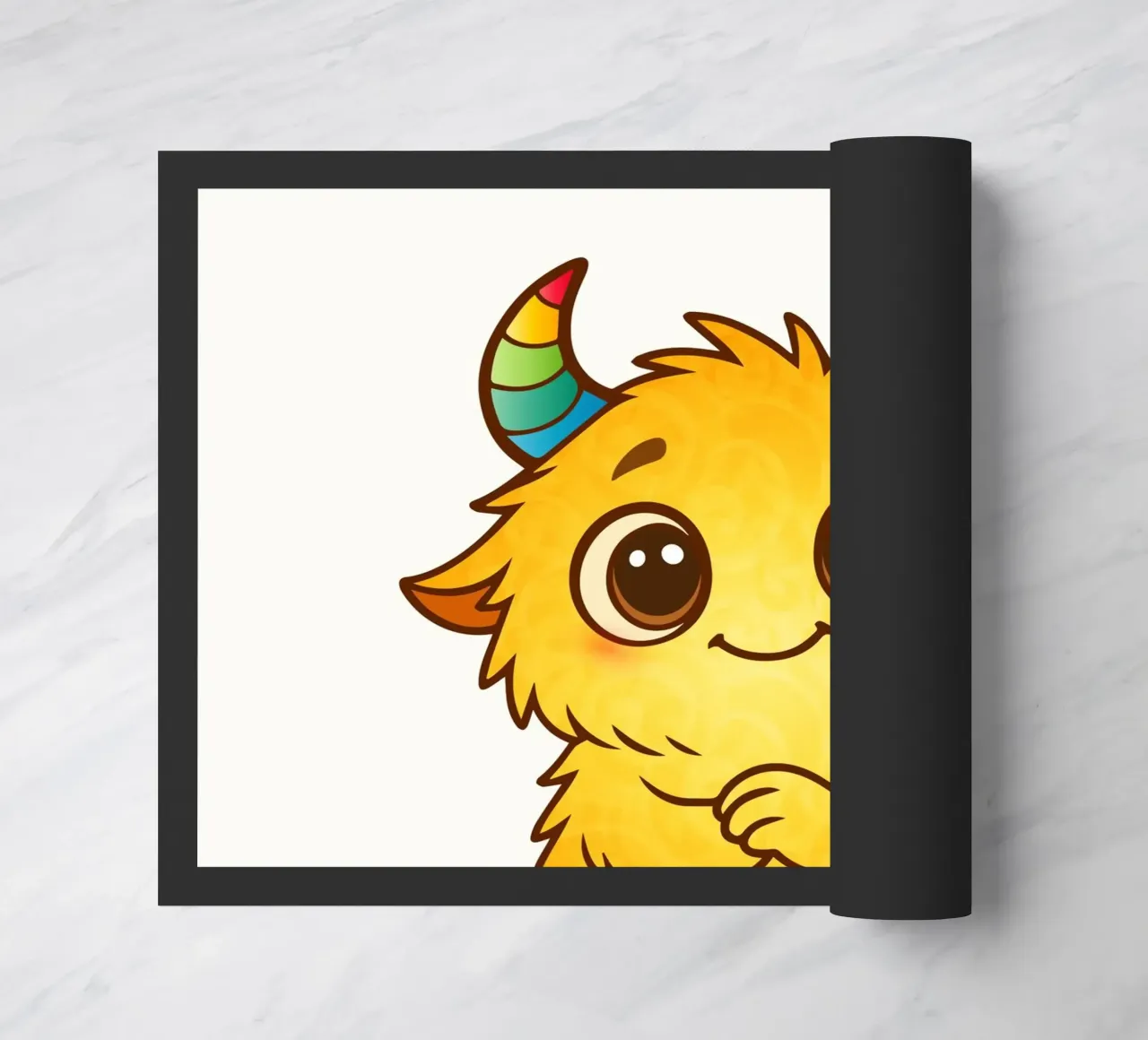 Simpatico mostro giallo con corna arcobaleno zerbino da namosh