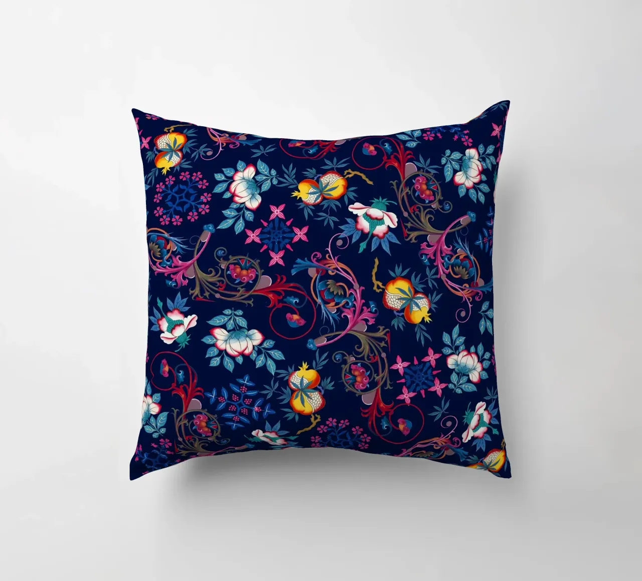 Victorian Midnight cuscino da burcukorkmazyurek