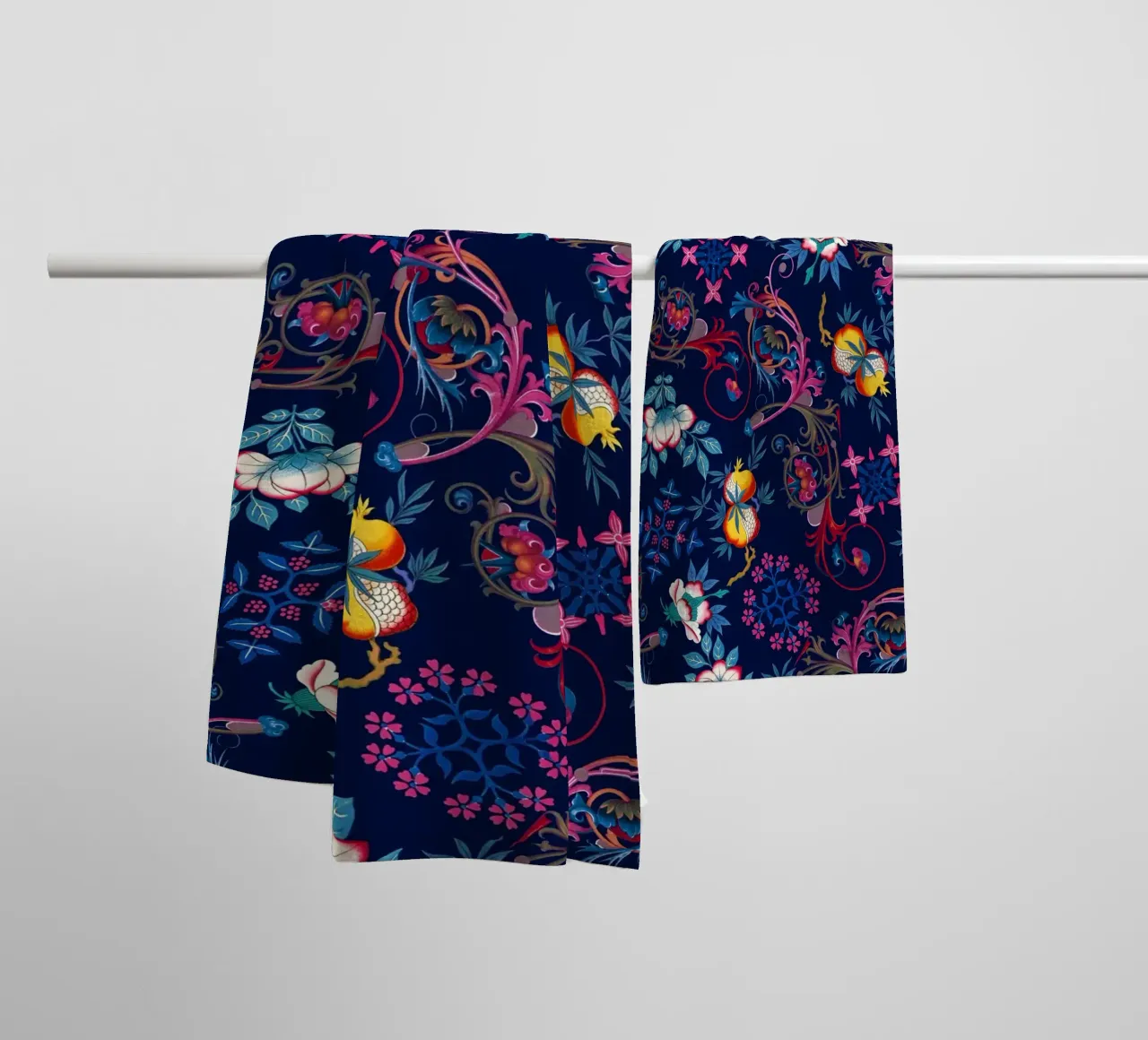 Victorian Midnight asciugamano da bagno da burcukorkmazyurek
