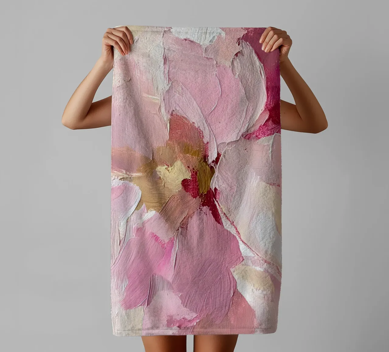 Fleur abstraite rose serviette de bain de IamHomeStudio
