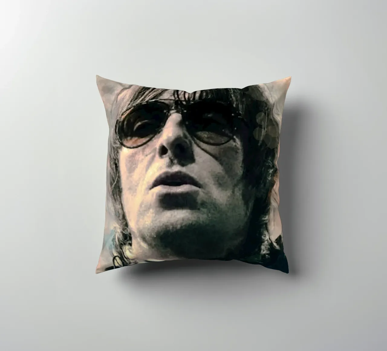 Liam Gallagher portrait cuscino da Lembayung art