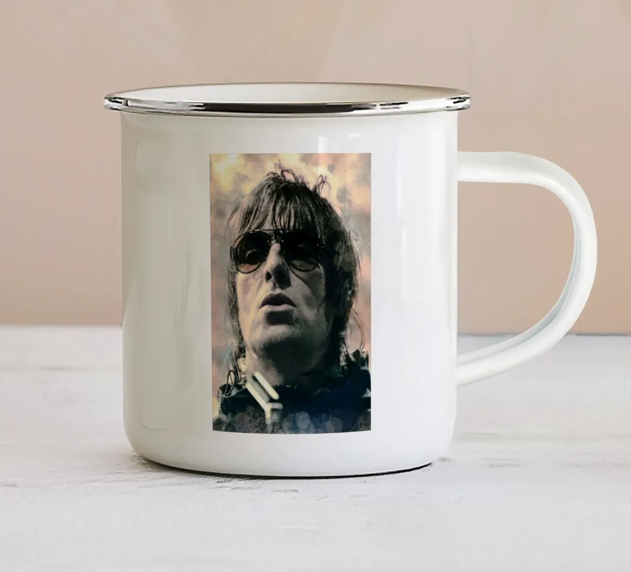 Liam Gallagher portrait tazza in smalto da Lembayung art
