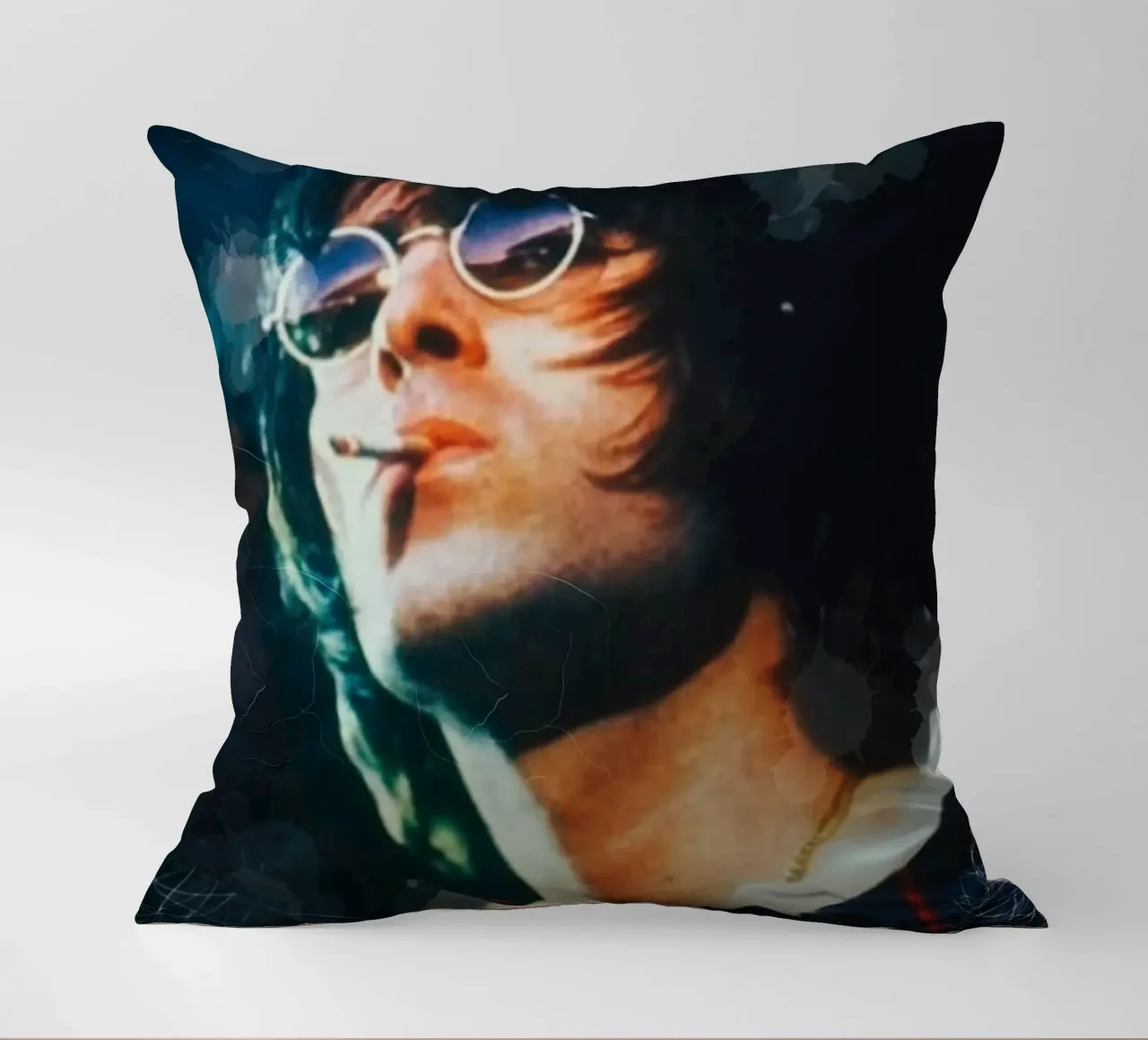 Liam Gallagher cuscino da Lembayung art