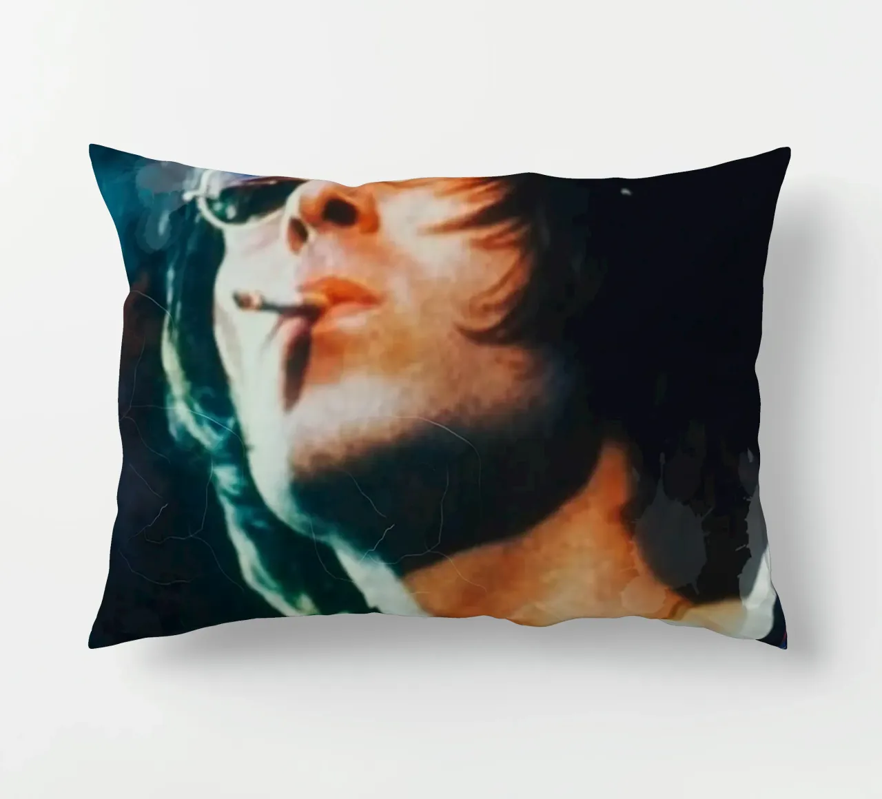 Liam Gallagher cuscino da Lembayung art