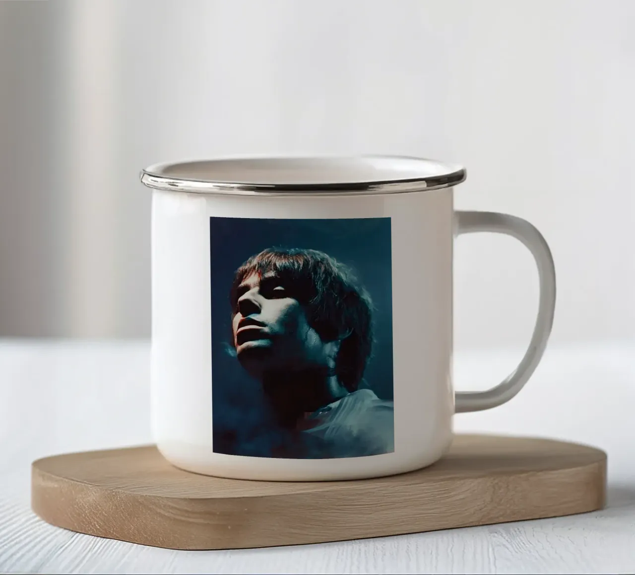 Liam Gallagher (2) tazza in smalto da Lembayung art