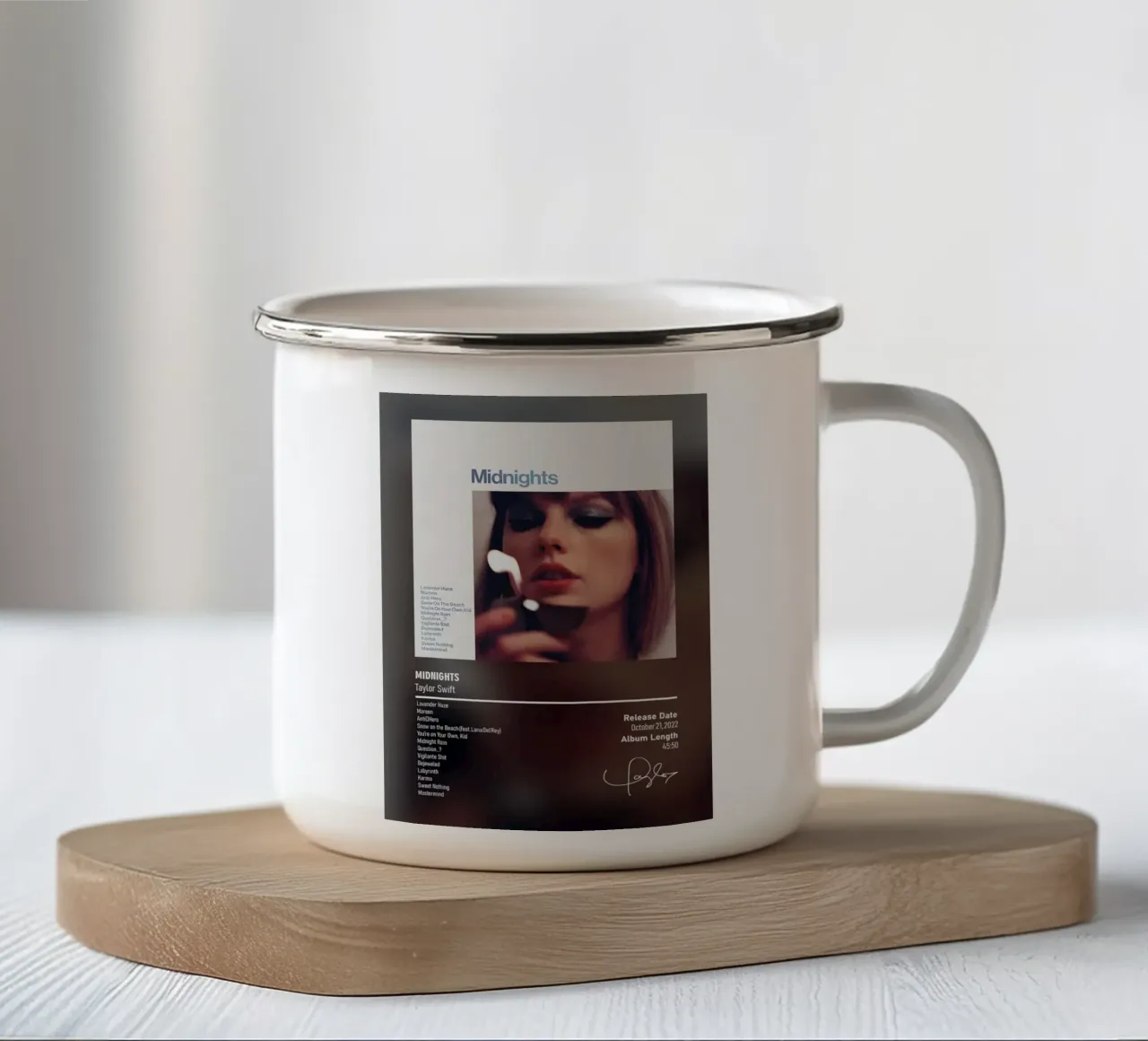 Midnights (2022) by Taylor Swift emaille mok van DGUnder