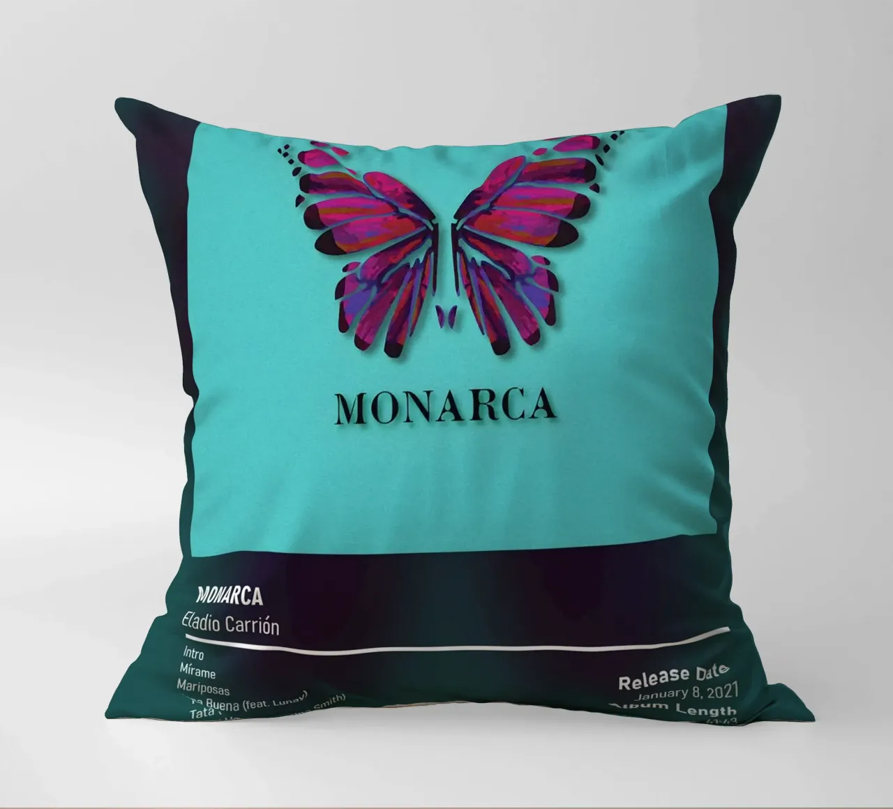 Monarca (2021) by Eladio Carrión cuscino da DGUnder