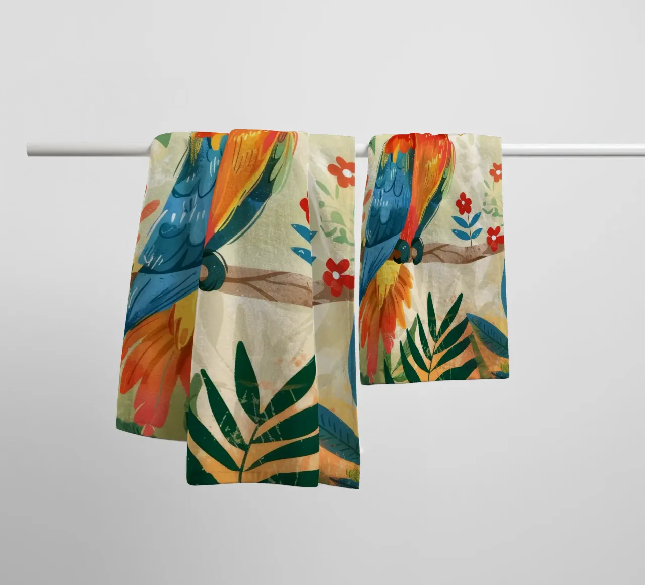 Pappagallo variopinto appollaiato tra il fogliame tropicale in un ambiente lussureggiante asciugamano da bagno da DesignDoodle