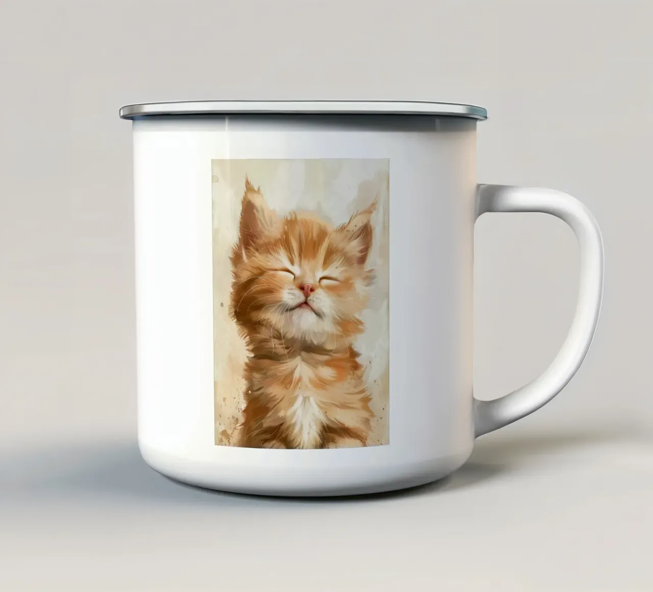 Un simpatico gatto rosso con gli occhi chiusi che riposa tranquillamente tazza in smalto da DesignDoodle