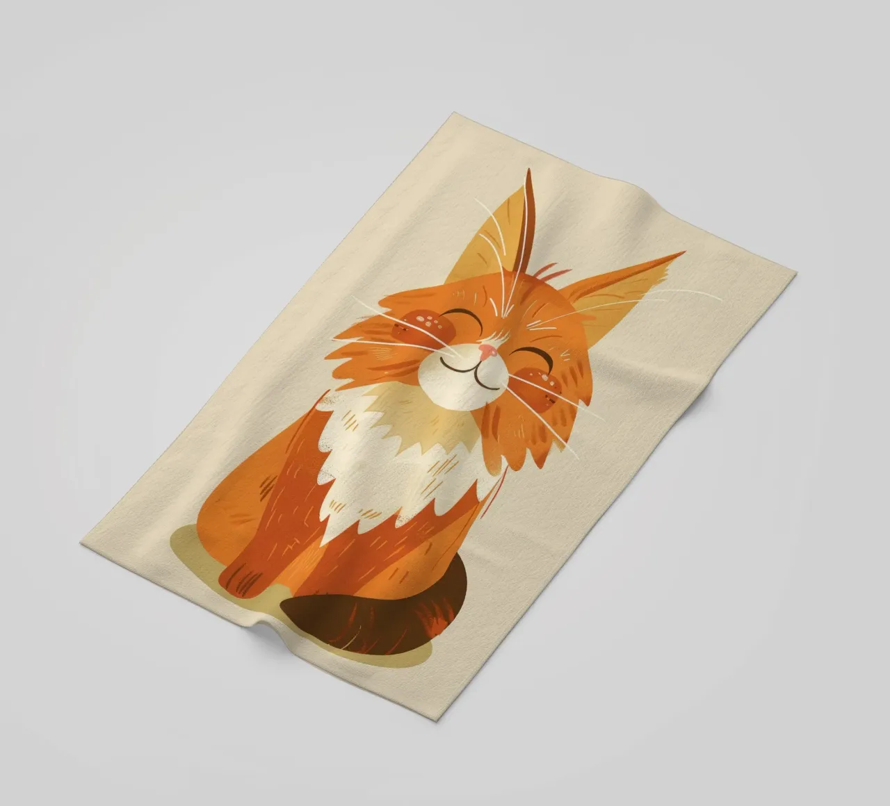 Simpatico gatto arancione con un'espressione allegra, occhi chiusi telo mare da DesignDoodle