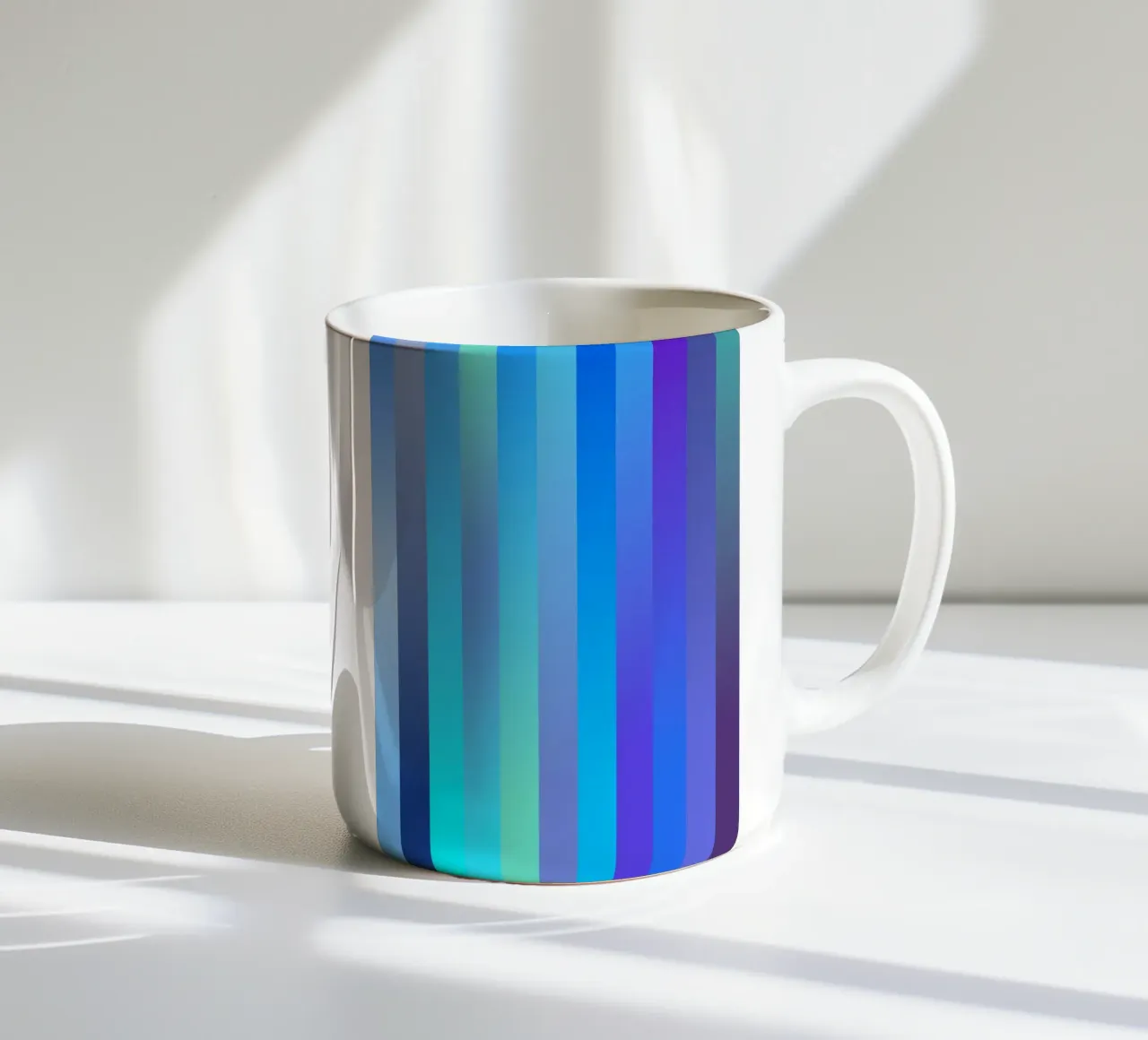 Blue tazza in ceramica da Flo Klein