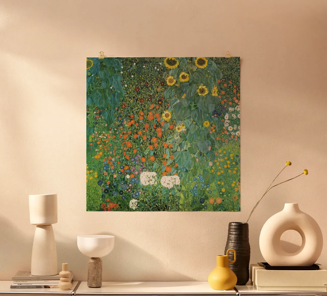 Giardino della fattoria con girasoli (1907) di Gustav Klimt poster con telaio in legno da Classic Art Prints