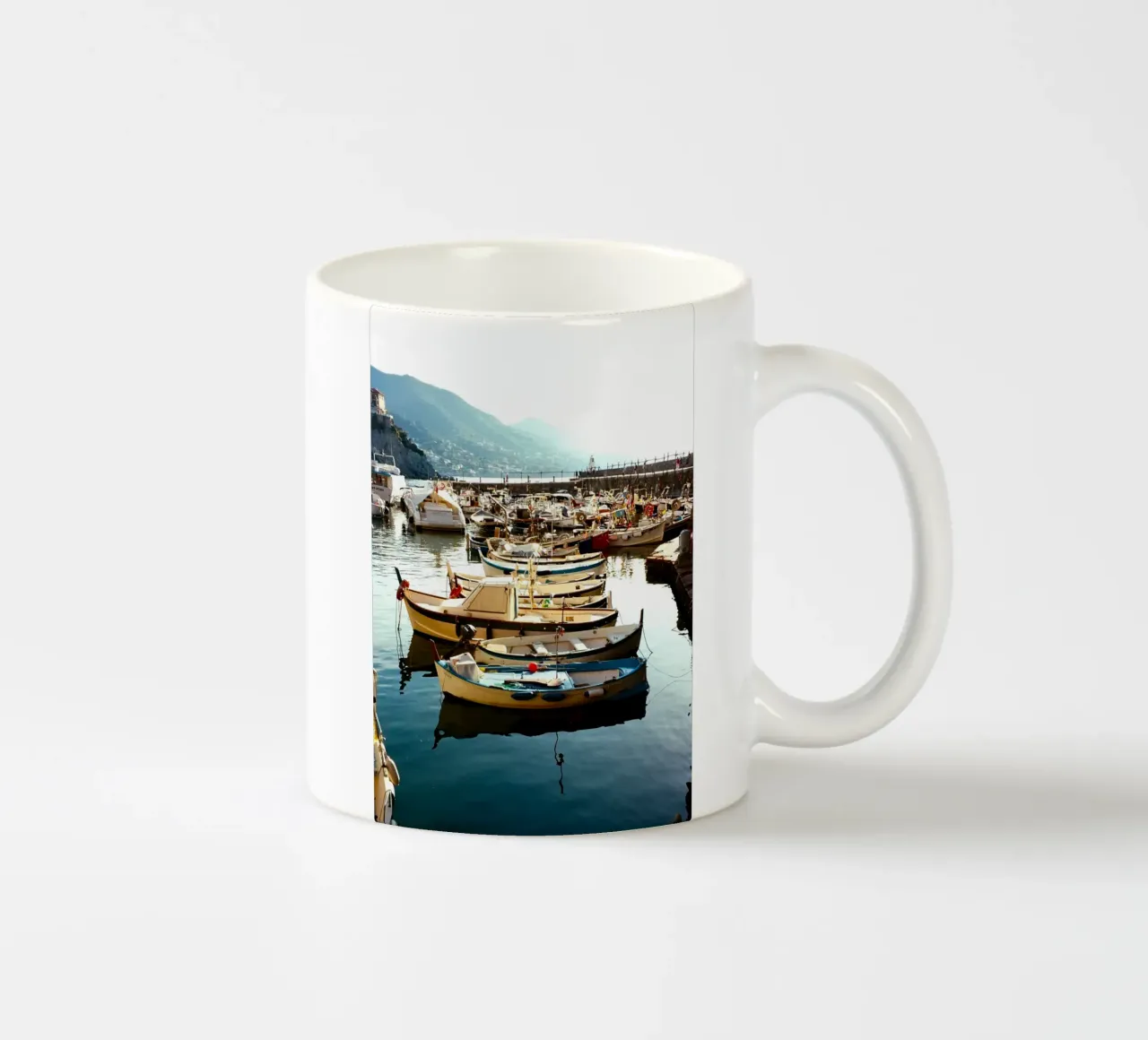 barche porto tazza in ceramica da Earthly Visions