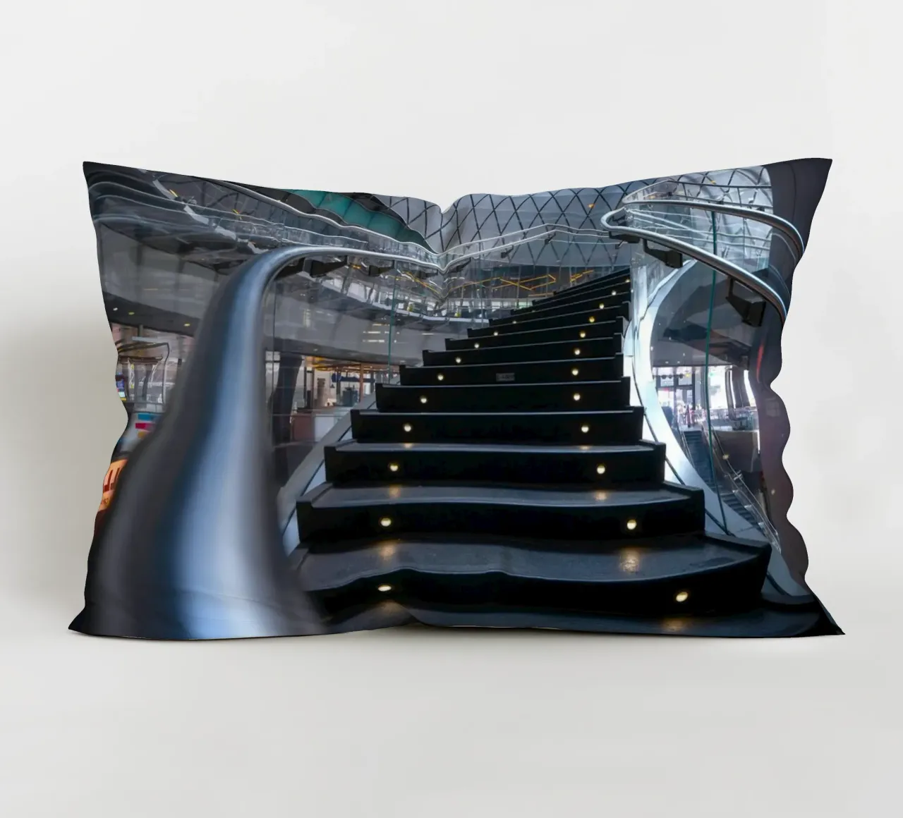 metalen leuningen voor gebogen trappen kussen van Earthly Visions