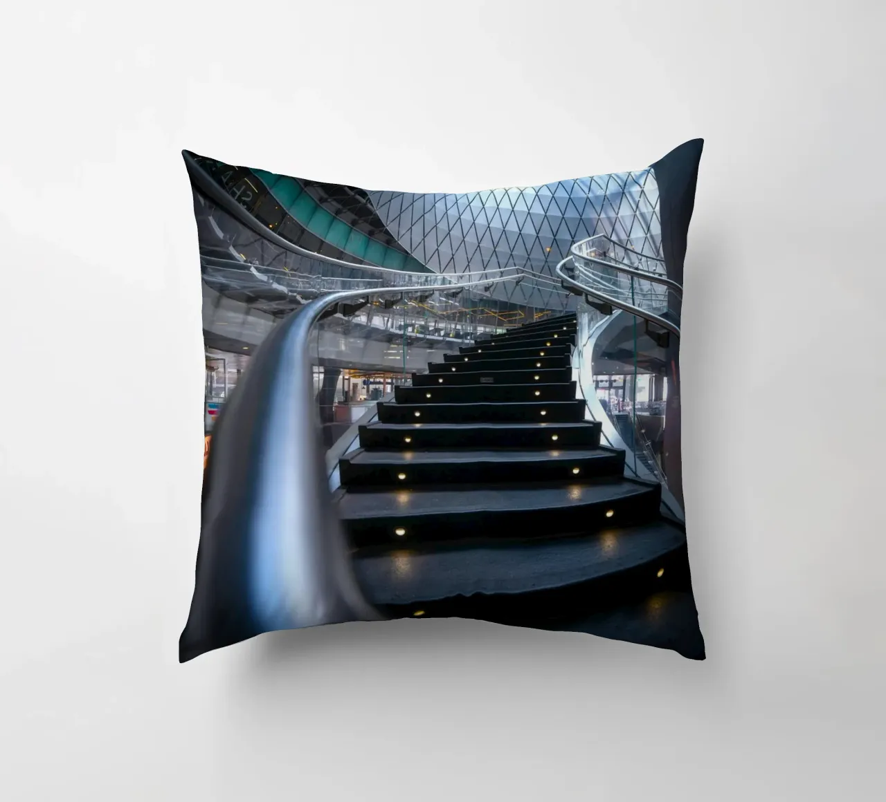 metalen leuningen voor gebogen trappen kussen van Earthly Visions