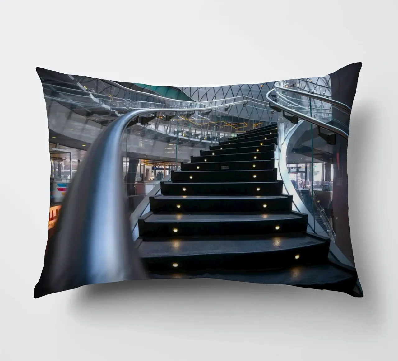 metalen leuningen voor gebogen trappen kussen van Earthly Visions