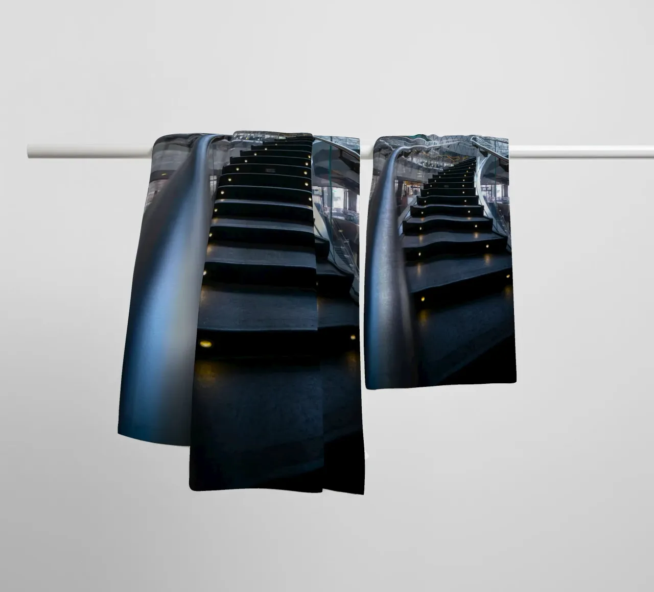 ringhiere in metallo per scale curve asciugamano da bagno da Earthly Visions