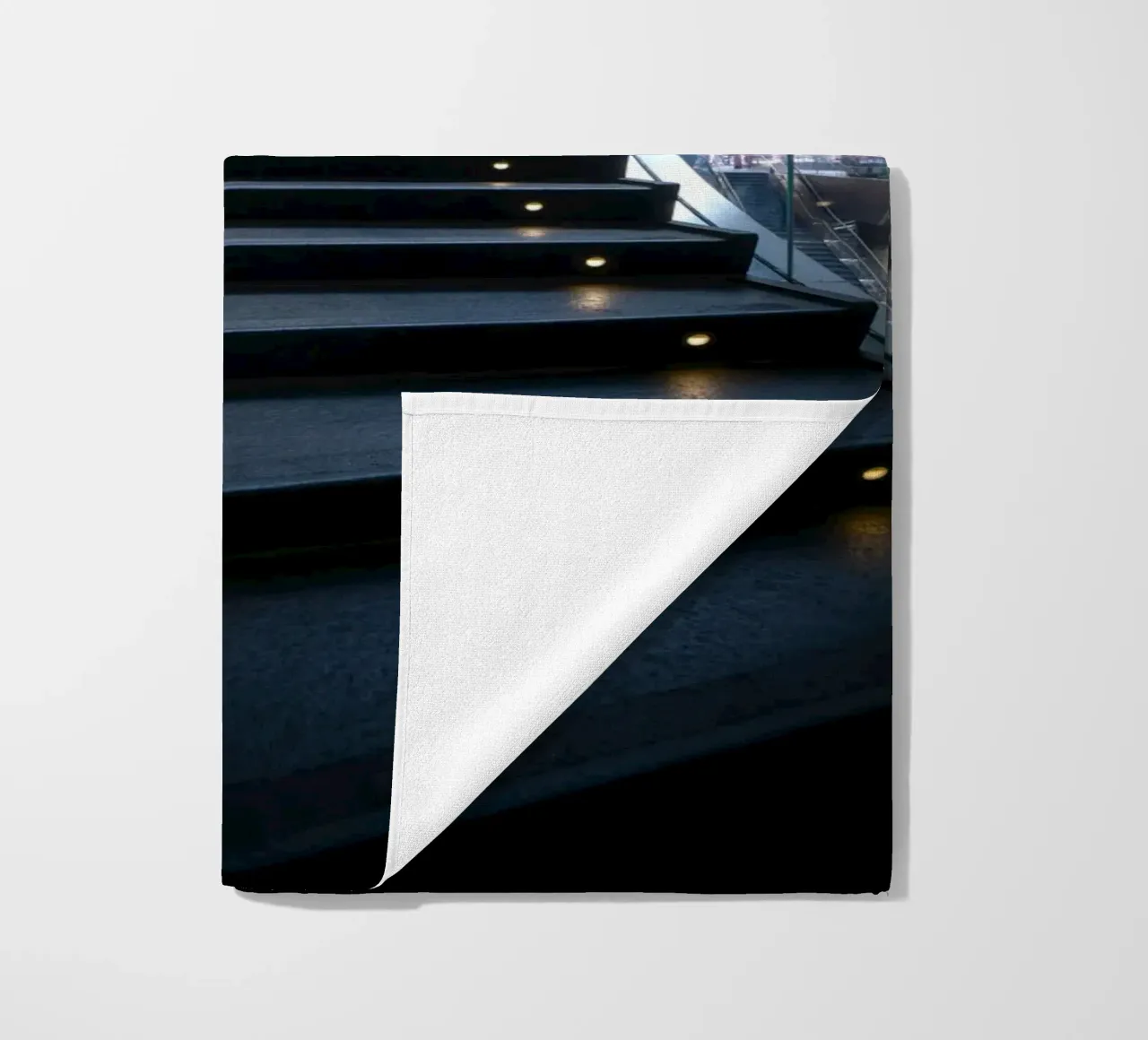 ringhiere in metallo per scale curve telo mare da Earthly Visions