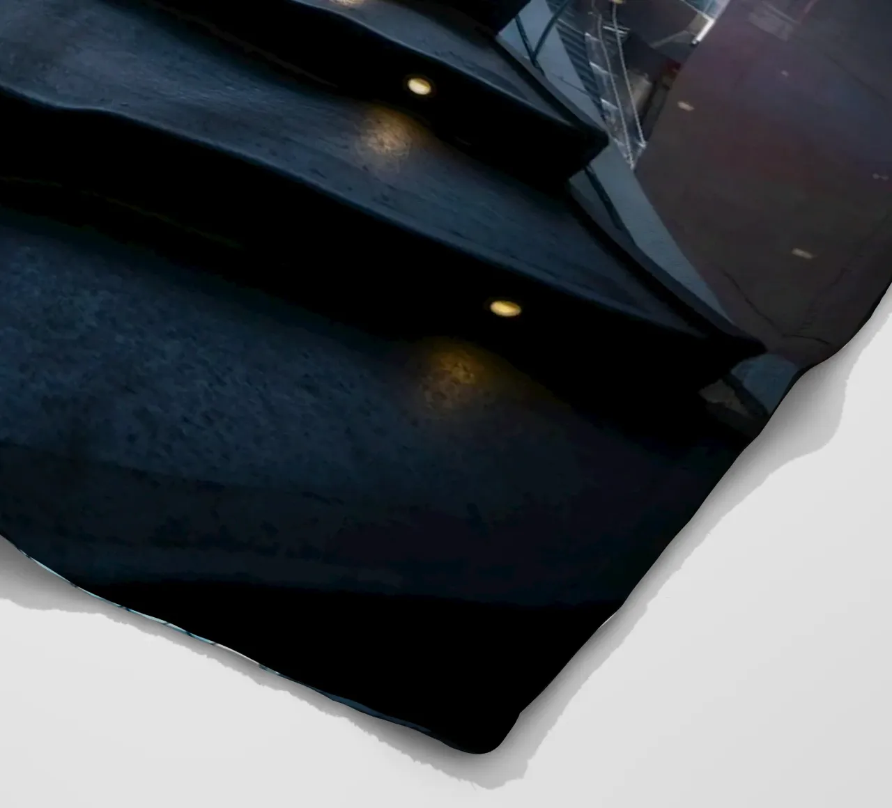 ringhiere in metallo per scale curve coperta in pile da Earthly Visions