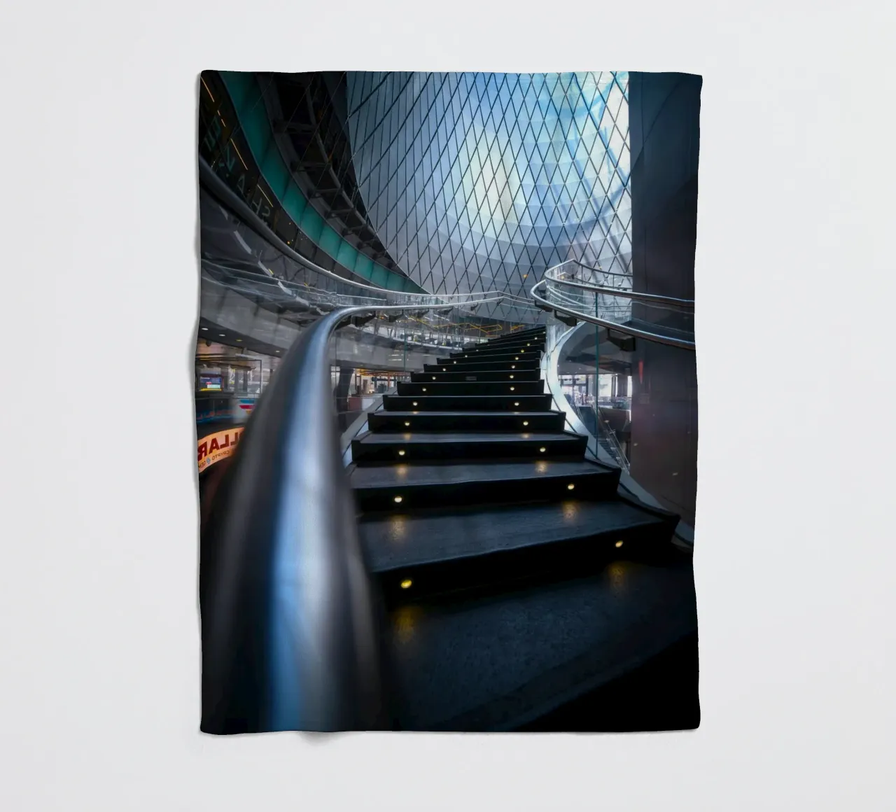 ringhiere in metallo per scale curve coperta in pile da Earthly Visions