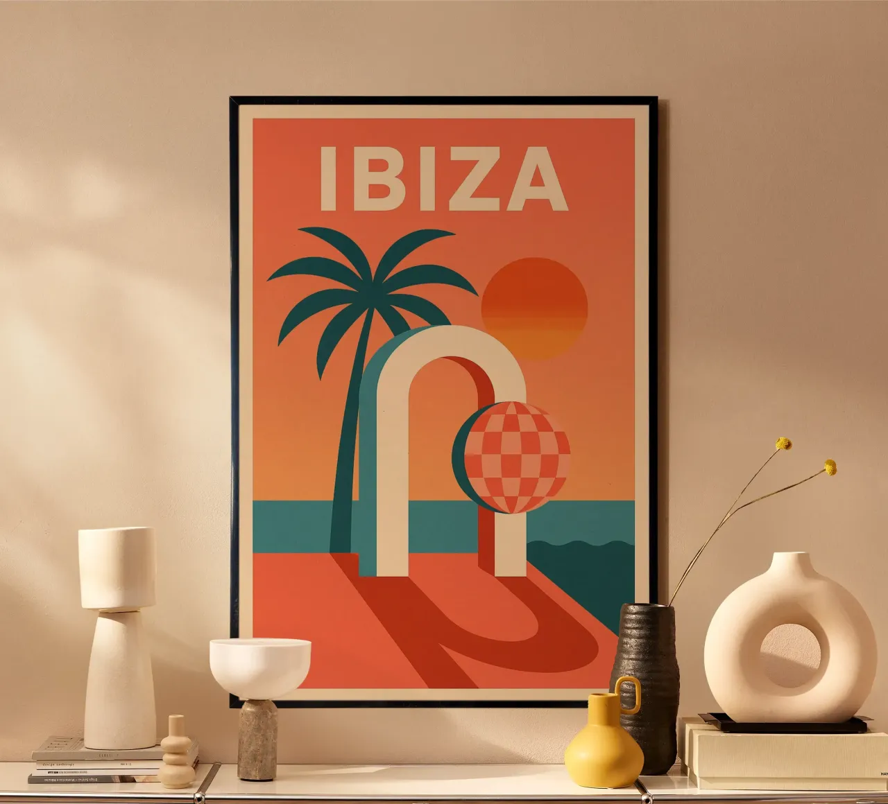 Ibiza - De zonsondergang danst weer poster met houten frame van JETLAG | affiches voyage