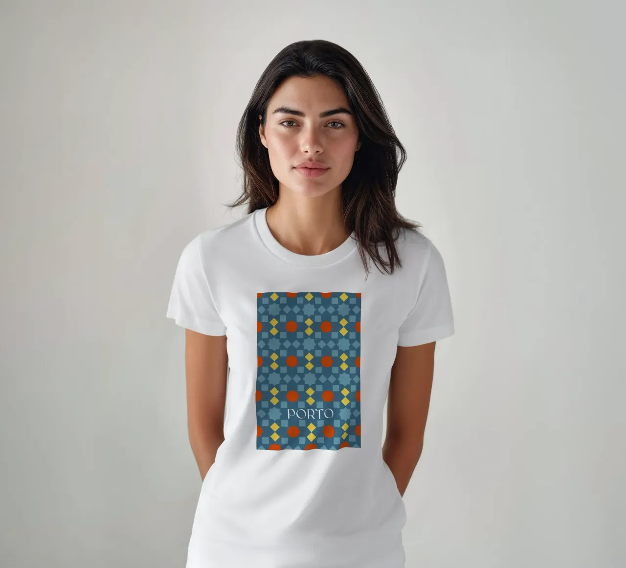 Porto Portugal - Azulejos Fliesen türkis Geometrisch t-shirt by pierosvisuals