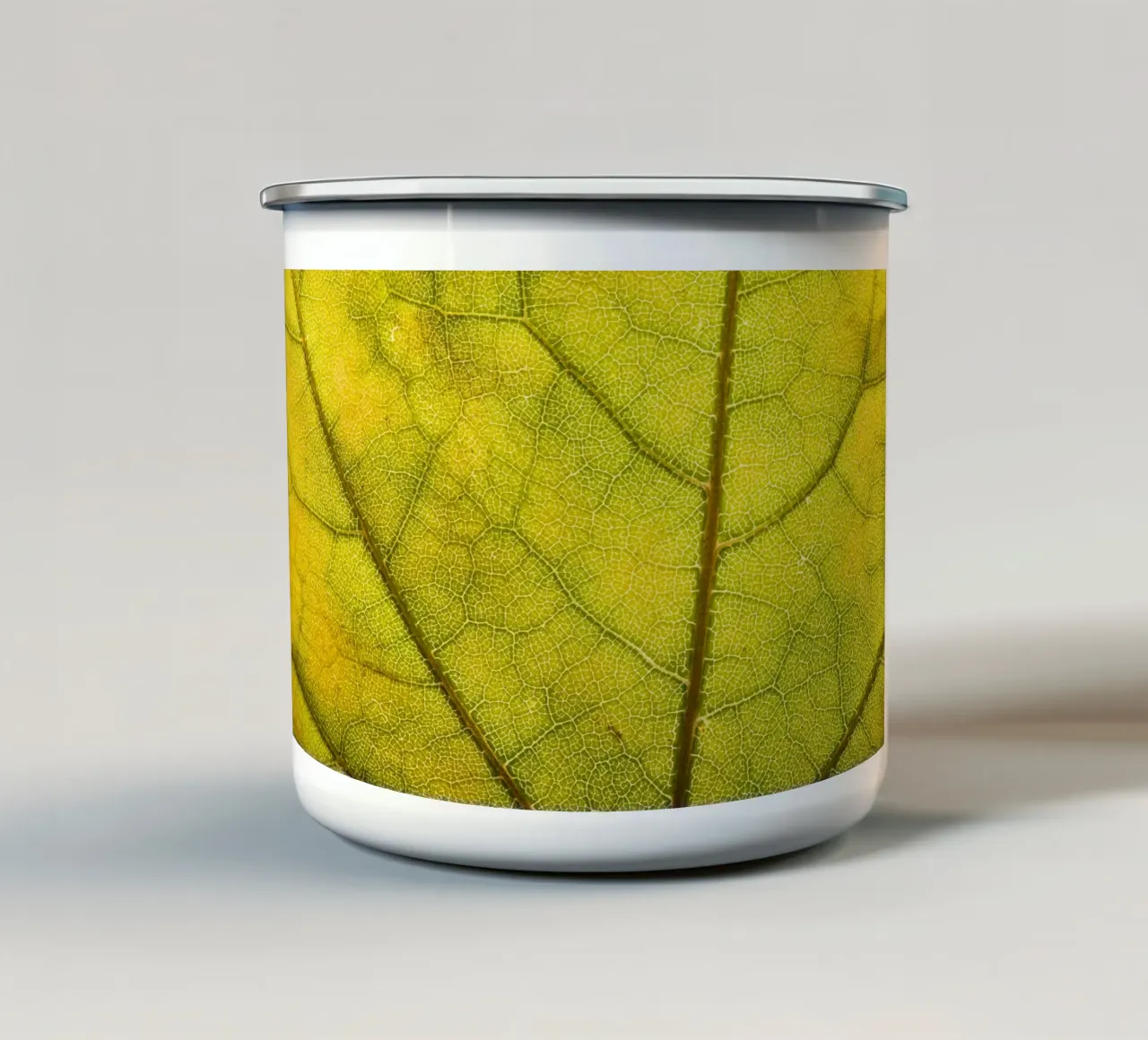 Herbstliches Blatt mit filigranem Adergeflecht tazza in smalto da Bilderwelt - Kunst für die Wand