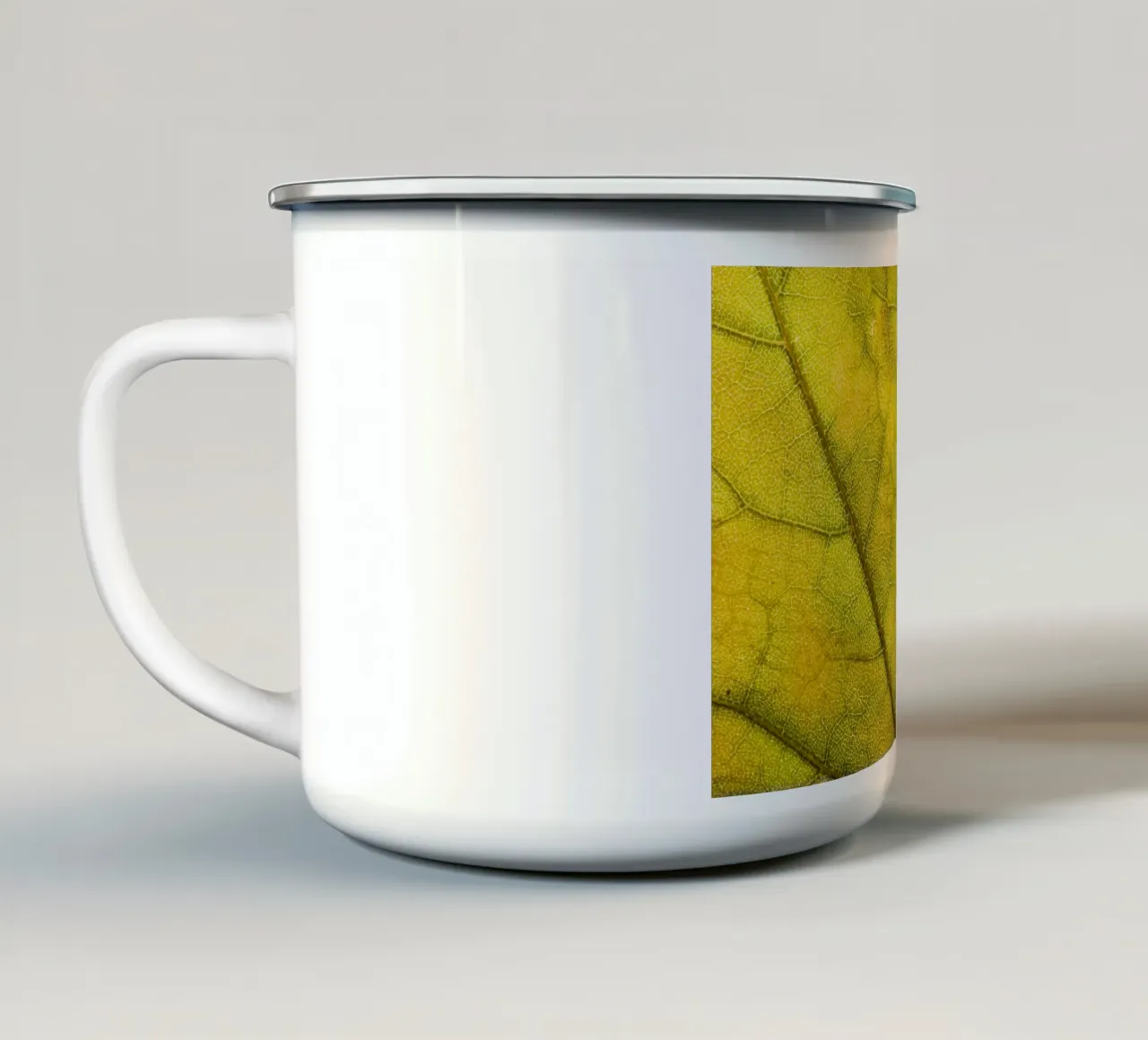 Herbstliches Blatt mit filigranem Adergeflecht tazza in smalto da Bilderwelt - Kunst für die Wand