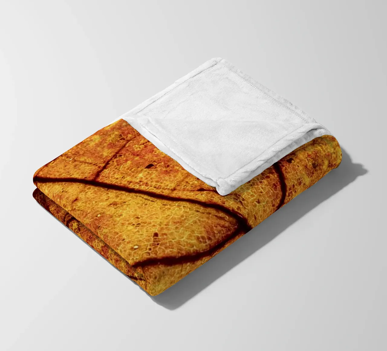 Herbstblatt in Nahaufnahme mit Adermuster coperta in pile da Bilderwelt - Kunst für die Wand