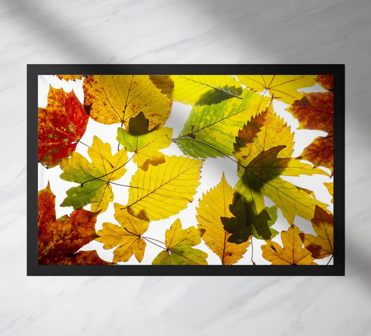 Foglie d'autunno in variazione sul bianco zerbino da Bilderwelt - Kunst für die Wand