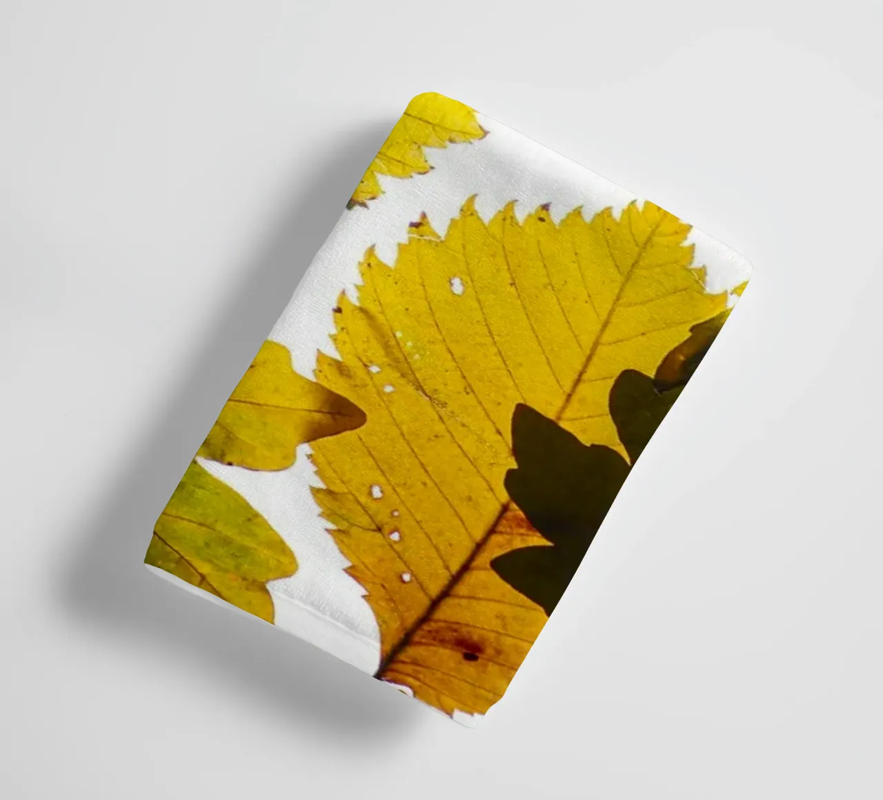 Foglie d'autunno in variazione sul bianco asciugamano da bagno da Bilderwelt - Kunst für die Wand