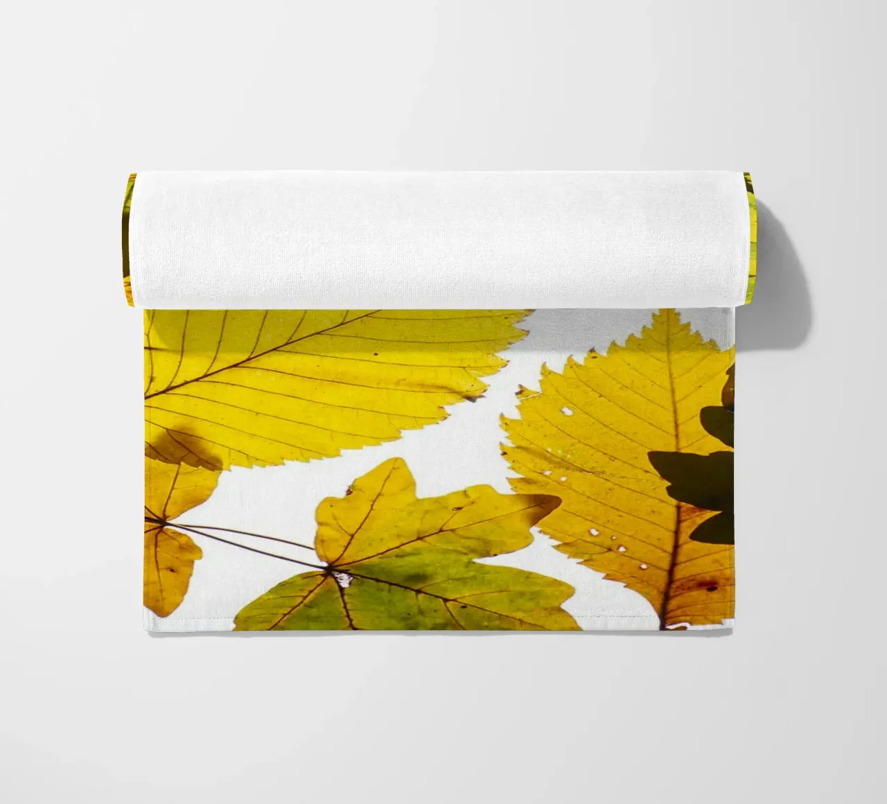Foglie d'autunno in variazione sul bianco telo mare da Bilderwelt - Kunst für die Wand