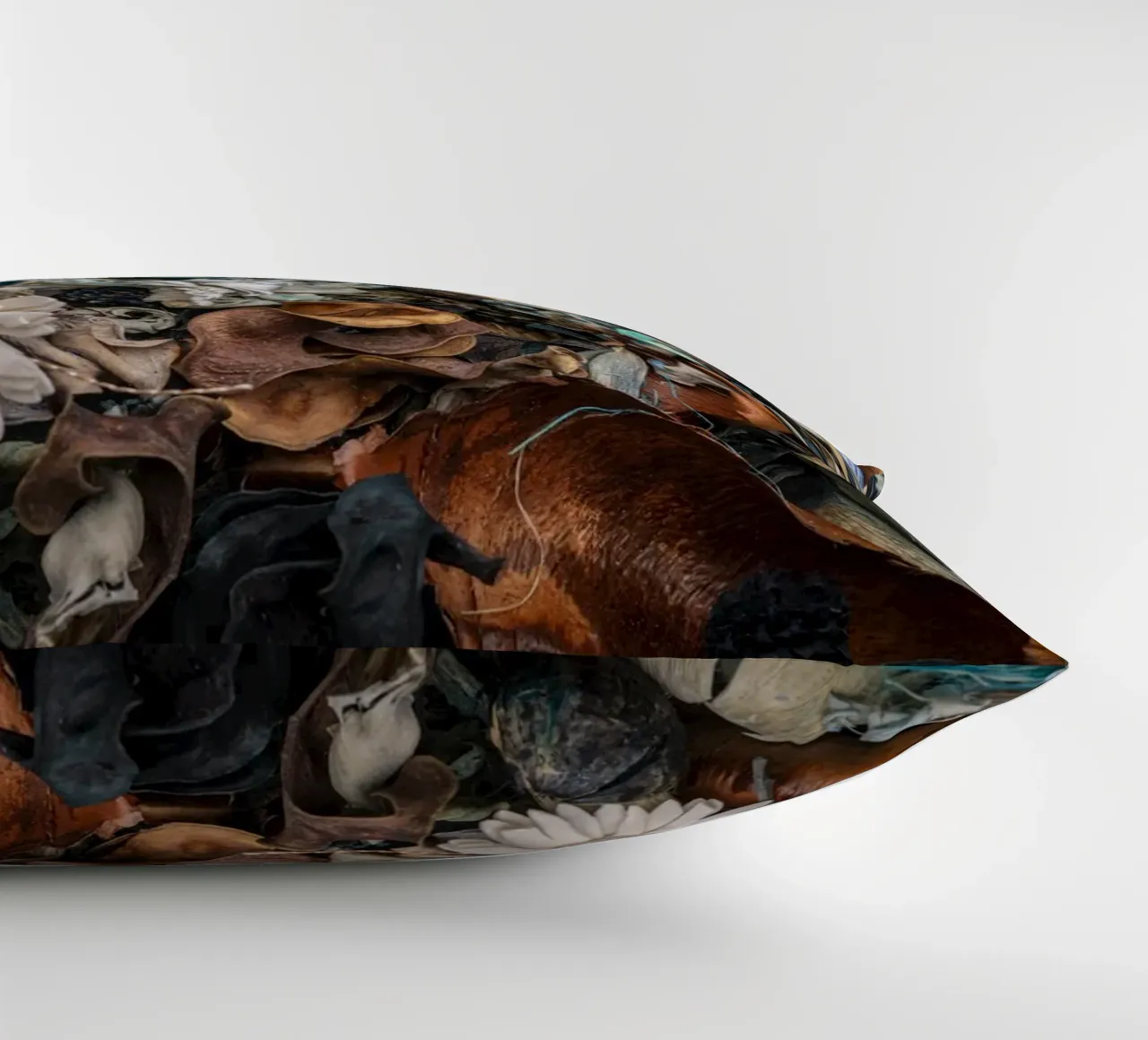 Composizione di fiori secchi con accenti bianchi cuscino da Bilderwelt - Kunst für die Wand