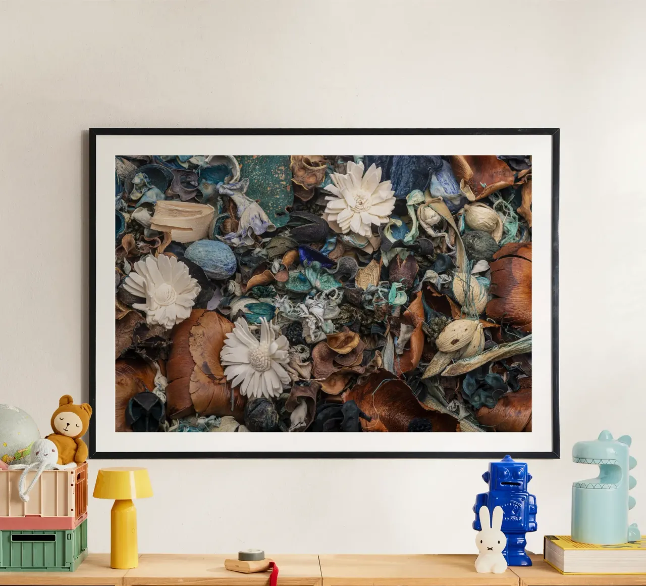 Composizione di fiori secchi con accenti bianchi carta hahnemühle da Bilderwelt - Kunst für die Wand