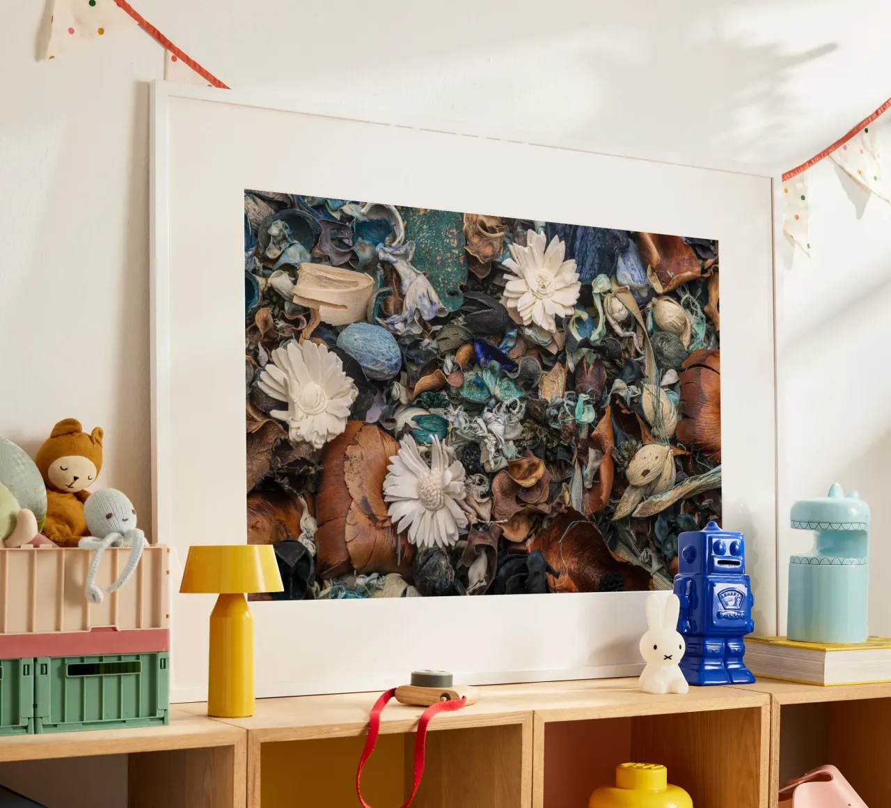 Composizione di fiori secchi con accenti bianchi carta hahnemühle da Bilderwelt - Kunst für die Wand